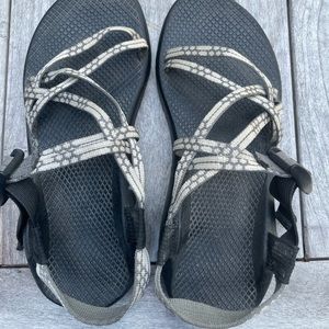 Chacos womens size 9